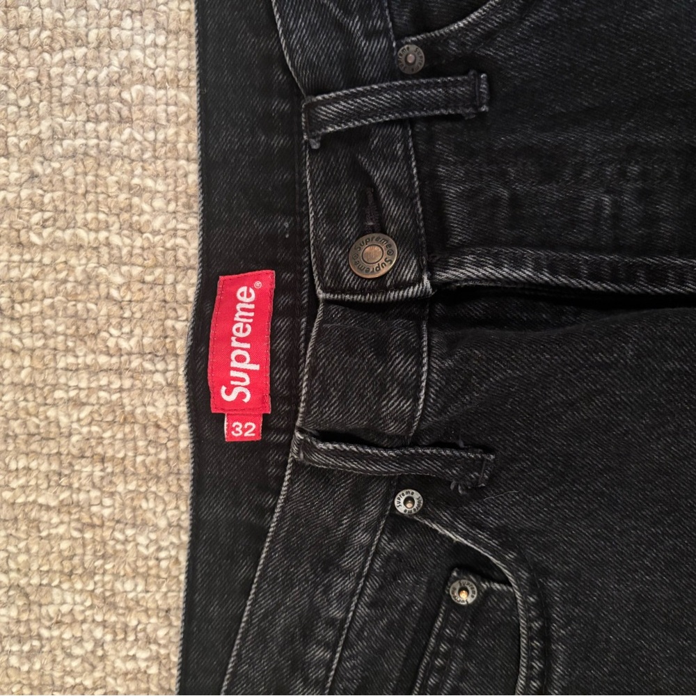 Supreme Black Relaxed Jeans with Red Label
